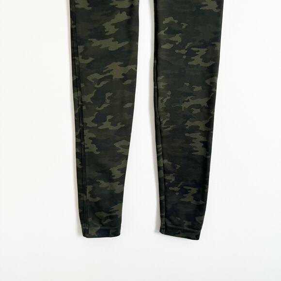 SPANX Look At Me Now Seamless High Waist Leggings Green Camo XL - Picture 6 of 8